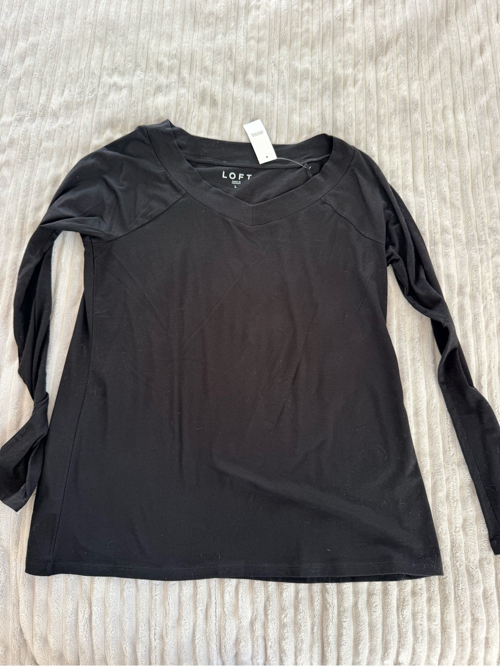 LOFT Black Long-Sleeve V-Neck Tee